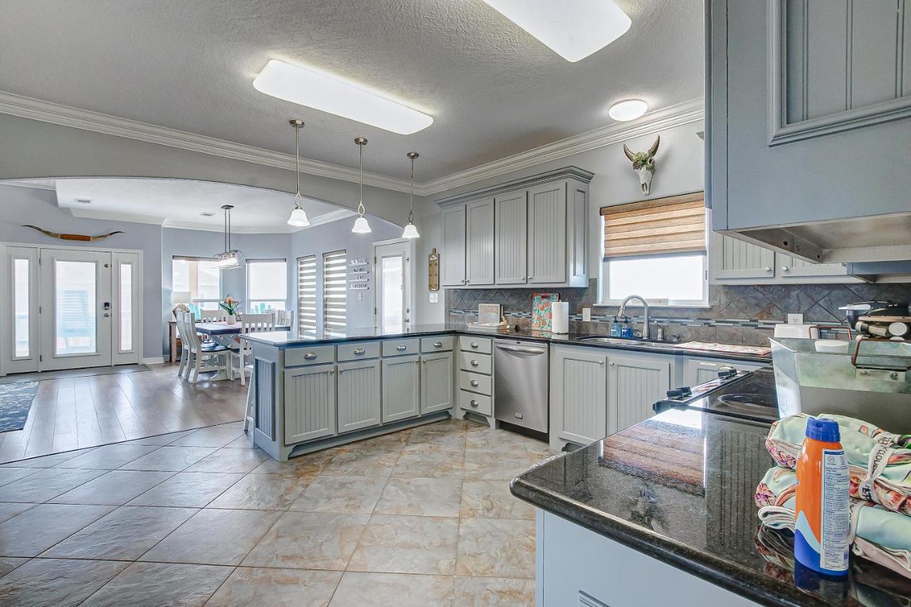 Villa Spring Break Specials! Front Row Views - Tiki Bar - Playground Bolivar Peninsula Exterior foto
